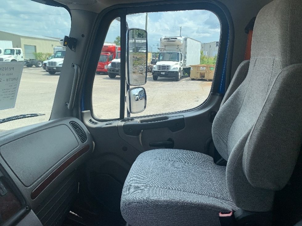 Refrigerated Truck-Light and Medium Duty Trucks-Freightliner-2019-M2-Nashville-TN-211,670\n\t\tmiles-$ 58,000 - Image 18