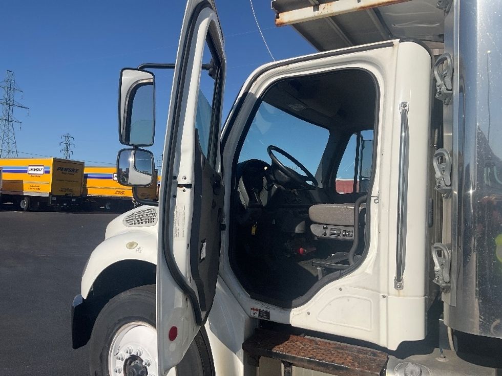 Refrigerated Truck-Light and Medium Duty Trucks-Freightliner-2019-M2-Neenah-WI-219,826\n\t\tmiles-$ 52,000 - Image 16
