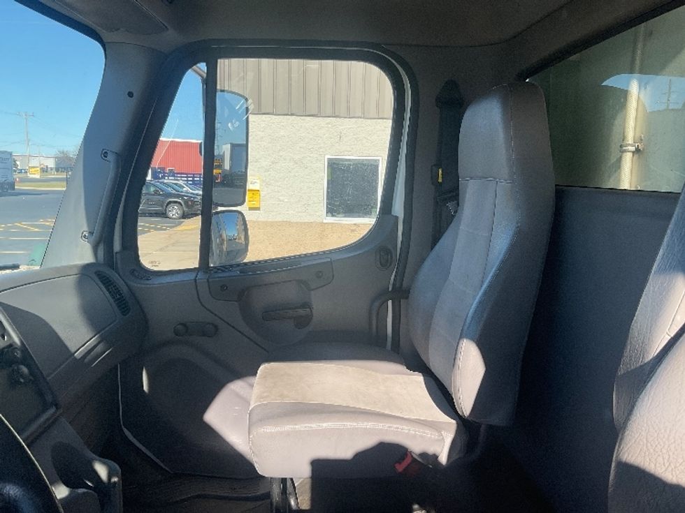 Refrigerated Truck-Light and Medium Duty Trucks-Freightliner-2019-M2-Neenah-WI-219,826\n\t\tmiles-$ 52,000 - Image 19