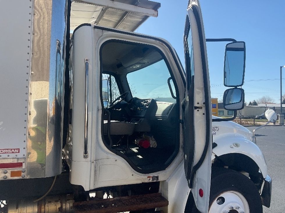 Refrigerated Truck-Light and Medium Duty Trucks-Freightliner-2019-M2-Neenah-WI-219,826\n\t\tmiles-$ 52,000 - Image 20