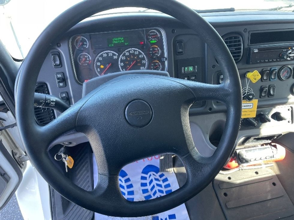 Refrigerated Truck-Light and Medium Duty Trucks-Freightliner-2019-M2-New Bedford-MA-191,152\n\t\tmiles-$ 69,000 - Image 16