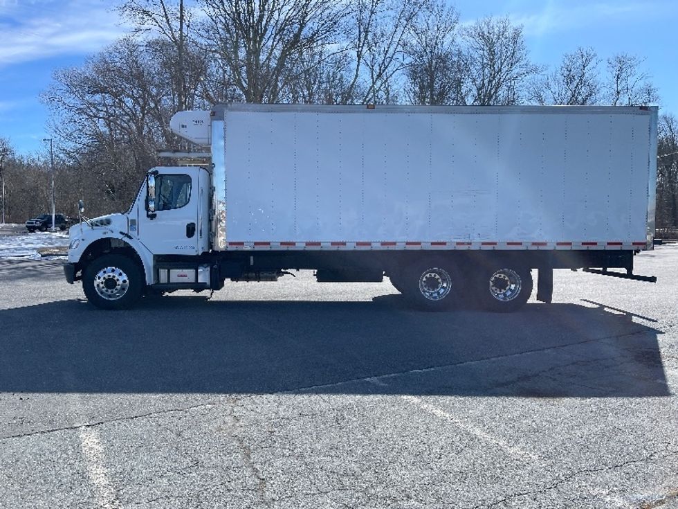 Refrigerated Truck-Light and Medium Duty Trucks-Freightliner-2019-M2-New Bedford-MA-191,152\n\t\tmiles-$ 69,000 - Image 4
