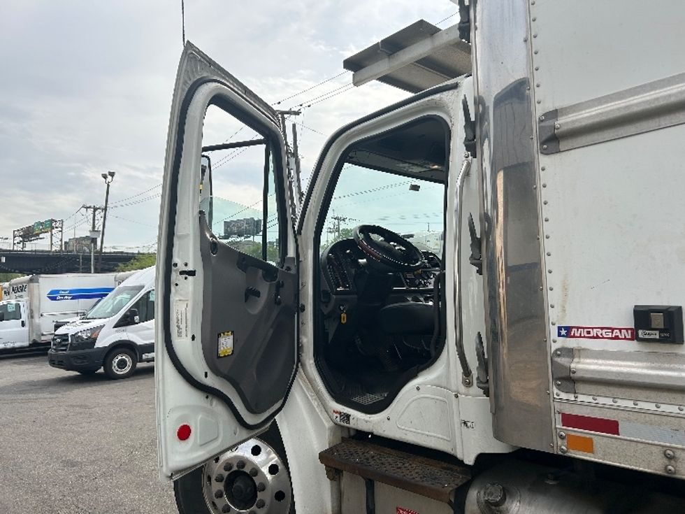 Refrigerated Truck-Light and Medium Duty Trucks-Freightliner-2019-M2-North Bergen-NJ-248,494\n\t\tmiles-$ 51,750 - Image 18
