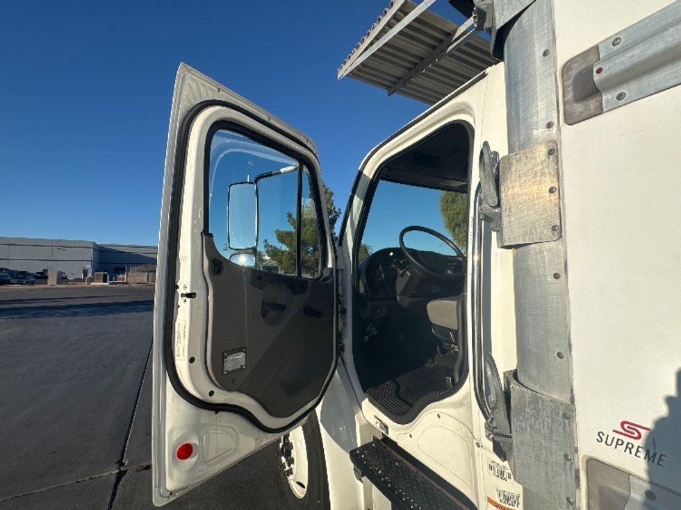 Refrigerated Truck-Light and Medium Duty Trucks-Freightliner-2019-M2-North Las Vegas-NV-137,721\n\t\tmiles-$ 64,000 - Image 13