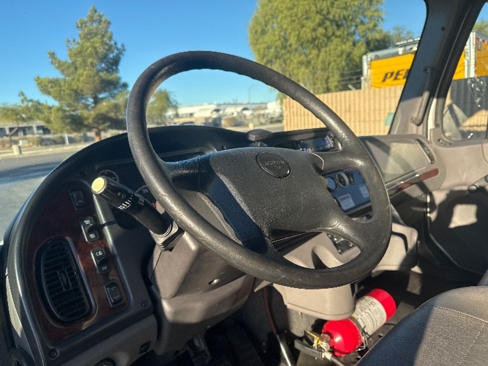 Refrigerated Truck-Light and Medium Duty Trucks-Freightliner-2019-M2-North Las Vegas-NV-137,721\n\t\tmiles-$ 64,000 - Image 18