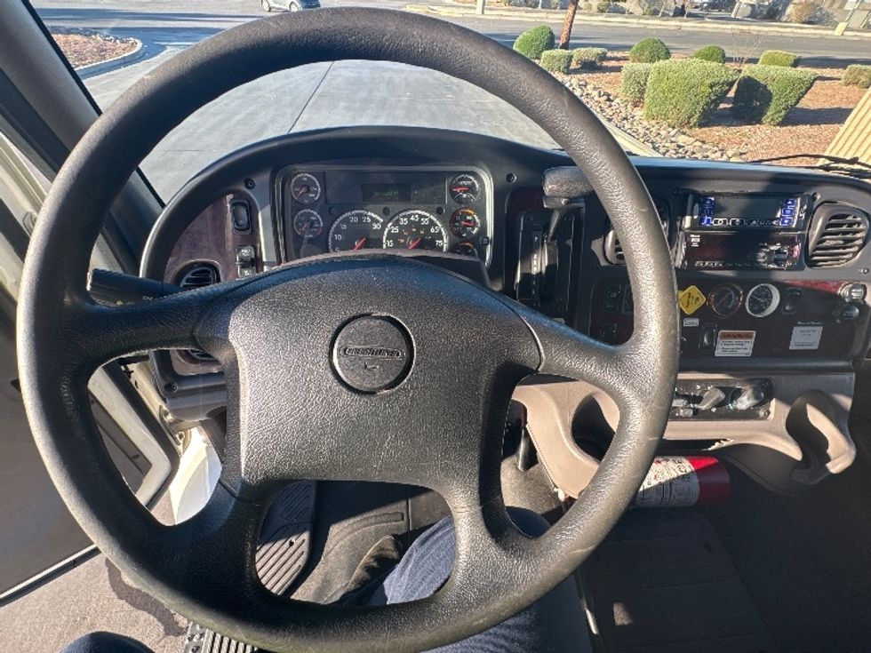 Refrigerated Truck-Light and Medium Duty Trucks-Freightliner-2019-M2-North Las Vegas-NV-137,721\n\t\tmiles-$ 64,000 - Image 19