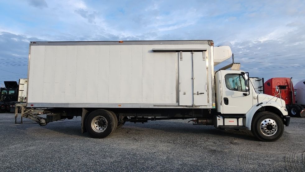 Refrigerated Truck-Light and Medium Duty Trucks-Freightliner-2019-M2-Ocala-FL-119,693\n\t\tmiles-$ 50,500 - Image 15