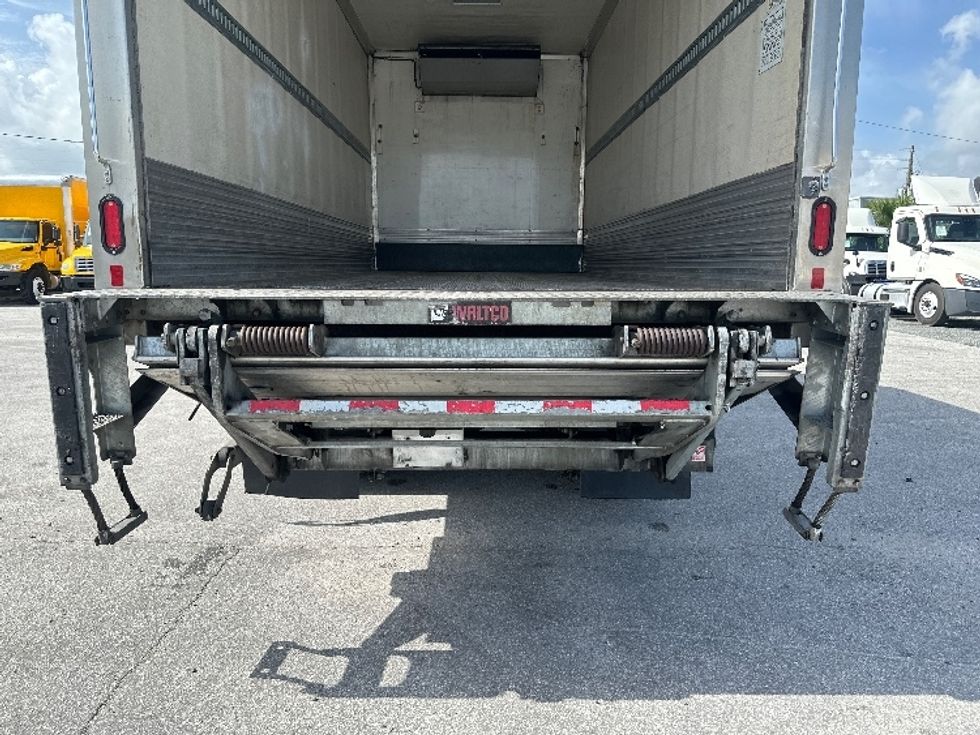 Refrigerated Truck-Light and Medium Duty Trucks-Freightliner-2019-M2-Ocala-FL-256,317\n\t\tmiles-$ 41,500 - Image 10