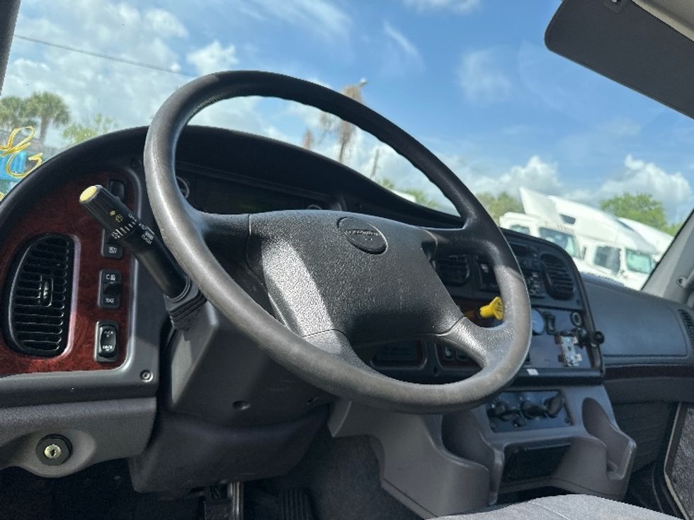 Refrigerated Truck-Light and Medium Duty Trucks-Freightliner-2019-M2-Ocala-FL-256,317\n\t\tmiles-$ 41,500 - Image 17