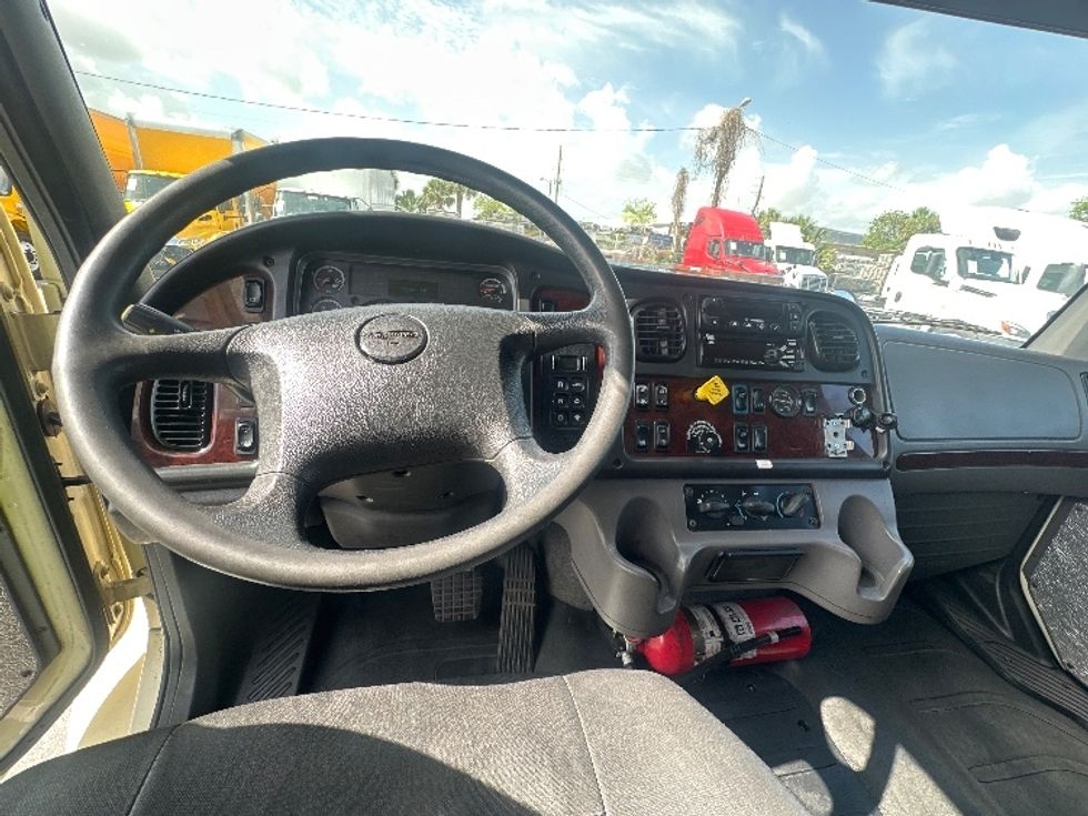 Refrigerated Truck-Light and Medium Duty Trucks-Freightliner-2019-M2-Ocala-FL-256,317\n\t\tmiles-$ 41,500 - Image 18