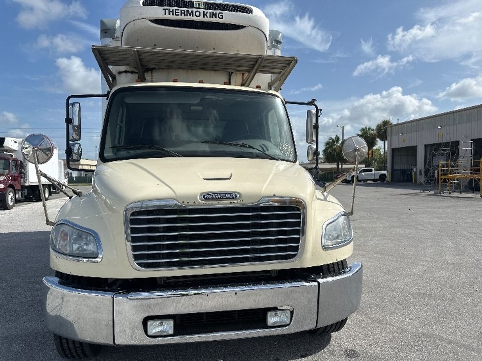 Refrigerated Truck-Light and Medium Duty Trucks-Freightliner-2019-M2-Ocala-FL-256,317\n\t\tmiles-$ 41,500 - Image 2