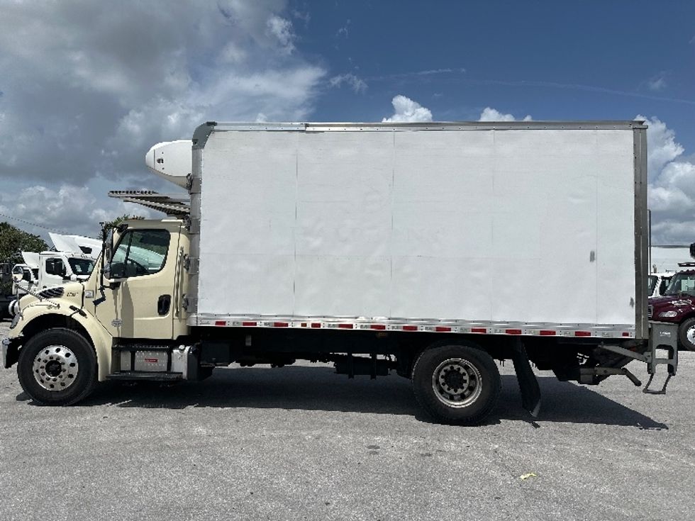 Refrigerated Truck-Light and Medium Duty Trucks-Freightliner-2019-M2-Ocala-FL-256,317\n\t\tmiles-$ 41,500 - Image 4