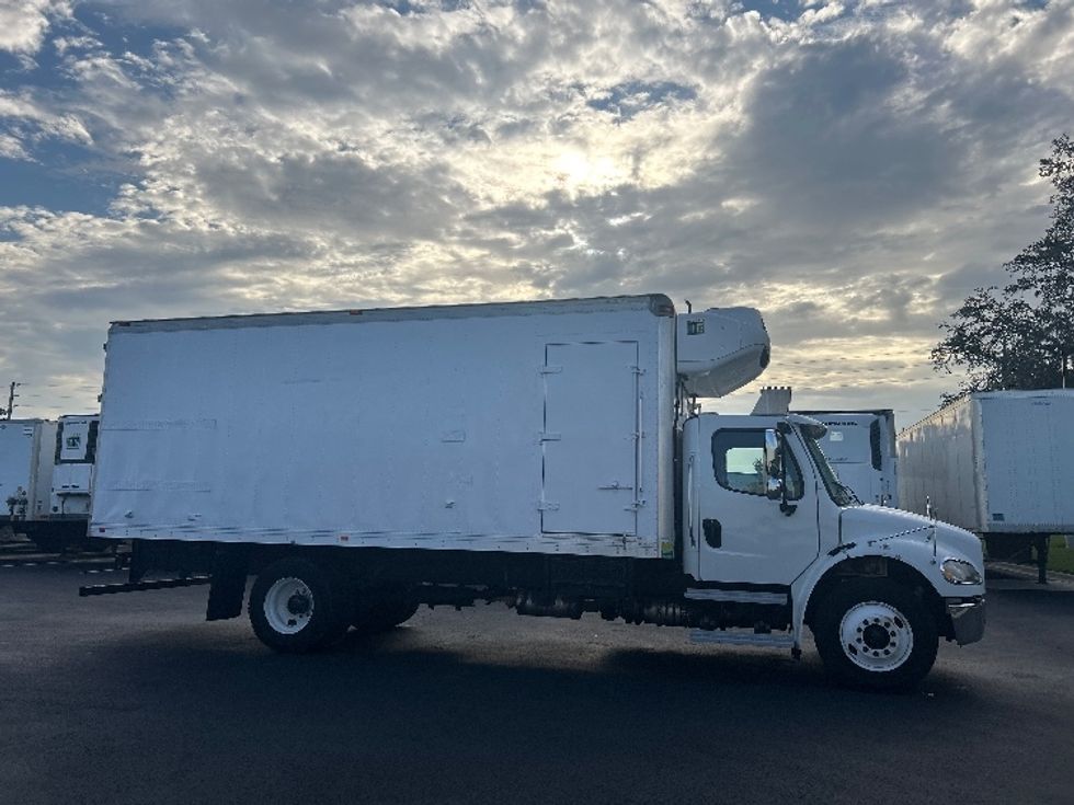 Refrigerated Truck-Light and Medium Duty Trucks-Freightliner-2019-M2-Ocala-FL-267,434\n\t\tmiles-$ 29,750 - Image 15
