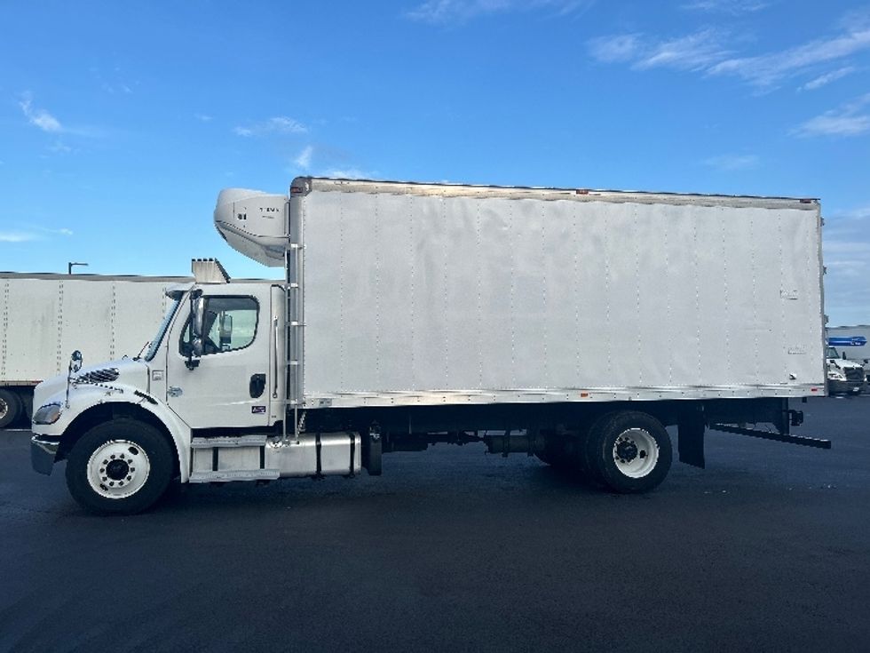Refrigerated Truck-Light and Medium Duty Trucks-Freightliner-2019-M2-Ocala-FL-267,434\n\t\tmiles-$ 29,750 - Image 4