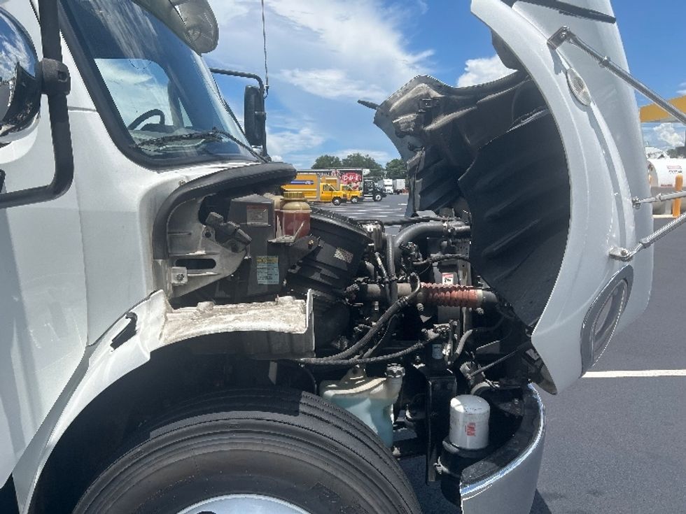 Refrigerated Truck-Light and Medium Duty Trucks-Freightliner-2019-M2-Ocala-FL-267,775\n\t\tmiles-$ 36,000 - Image 23