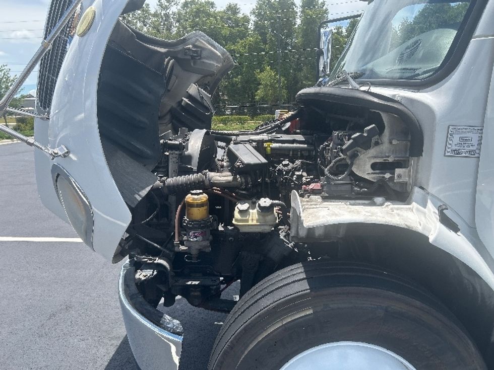 Refrigerated Truck-Light and Medium Duty Trucks-Freightliner-2019-M2-Ocala-FL-267,775\n\t\tmiles-$ 36,000 - Image 24