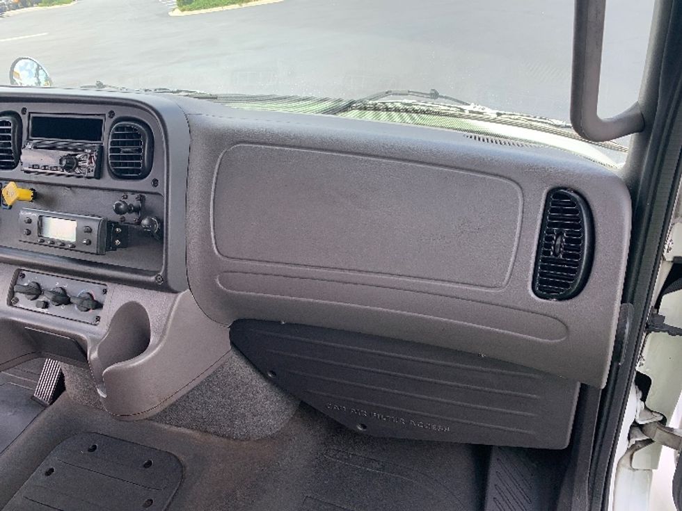 Refrigerated Truck-Light and Medium Duty Trucks-Freightliner-2019-M2-Ocala-FL-285,043\n\t\tmiles-$ 31,250 - Image 20