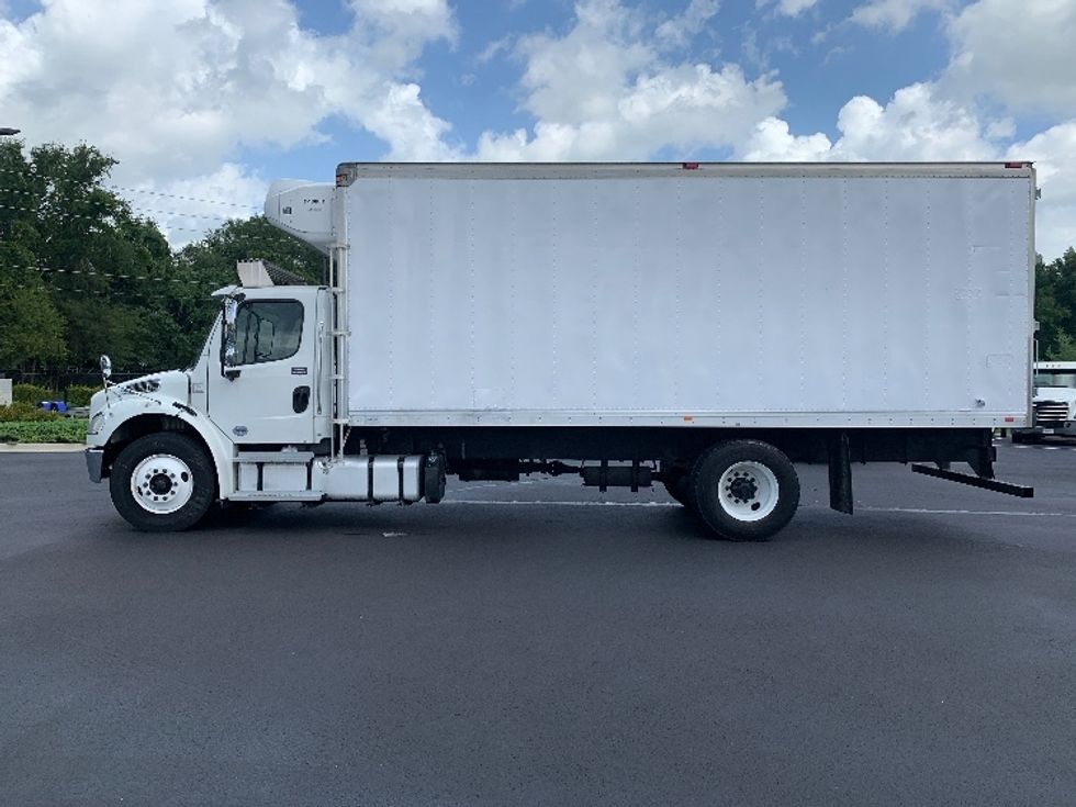 Refrigerated Truck-Light and Medium Duty Trucks-Freightliner-2019-M2-Ocala-FL-285,043\n\t\tmiles-$ 31,250 - Image 4
