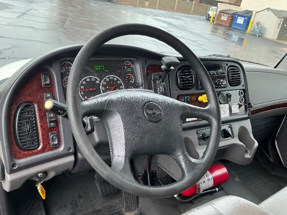 Refrigerated Truck-Light and Medium Duty Trucks-Freightliner-2019-M2-Ogden-UT-130,237\n\t\tmiles-$ 64,750 - Image 17