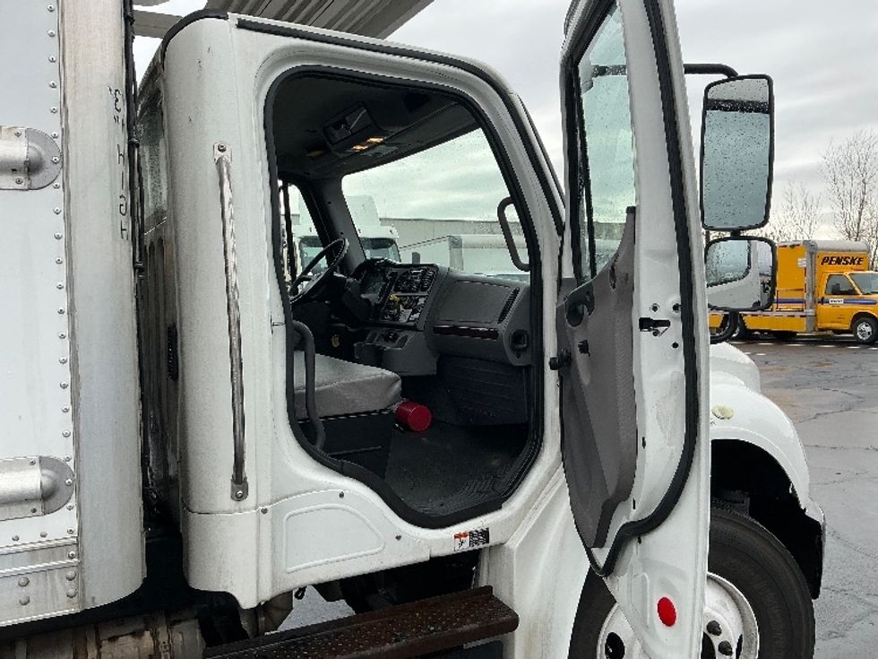 Refrigerated Truck-Light and Medium Duty Trucks-Freightliner-2019-M2-Ogden-UT-130,237\n\t\tmiles-$ 64,750 - Image 20