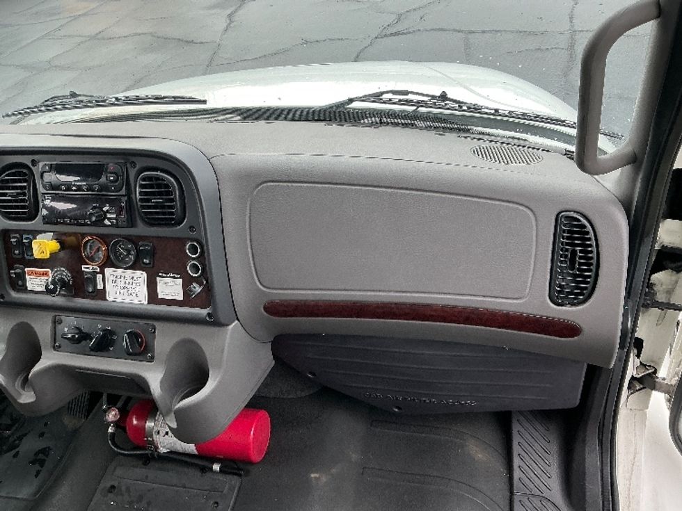 Refrigerated Truck-Light and Medium Duty Trucks-Freightliner-2019-M2-Ogden-UT-130,237\n\t\tmiles-$ 64,750 - Image 21