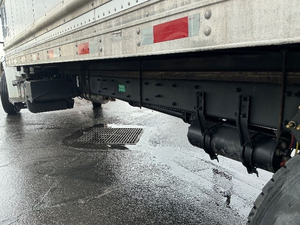 Refrigerated Truck-Light and Medium Duty Trucks-Freightliner-2019-M2-Ogden-UT-130,237\n\t\tmiles-$ 64,750 - Image 5
