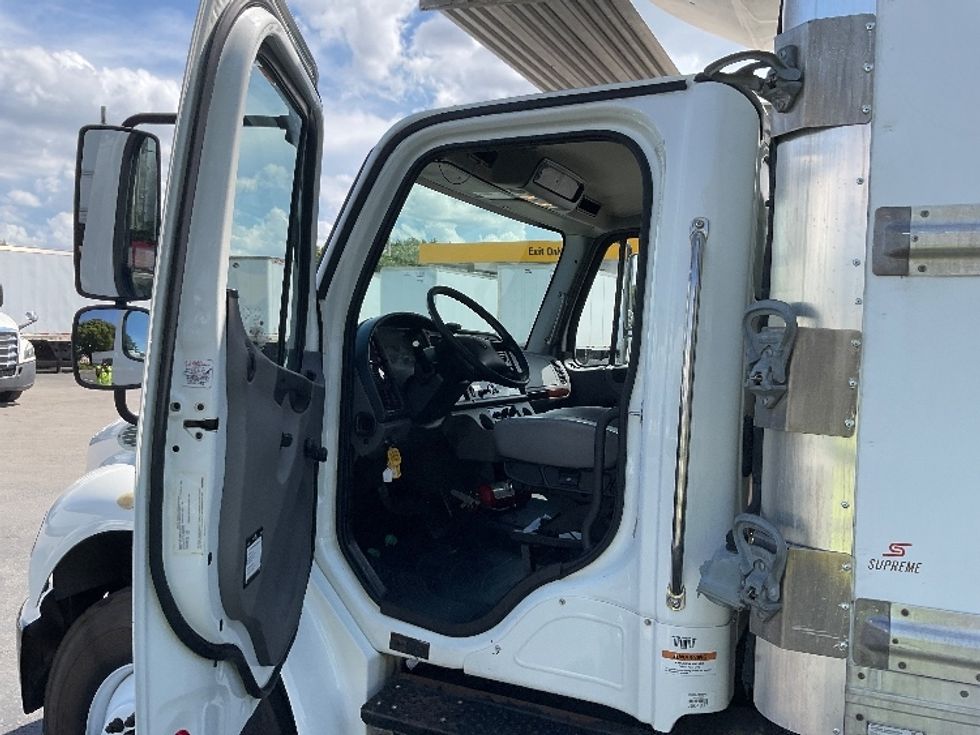 Refrigerated Truck-Light and Medium Duty Trucks-Freightliner-2019-M2-Orlando-FL-260,675\n\t\tmiles-$ 47,500 - Image 16