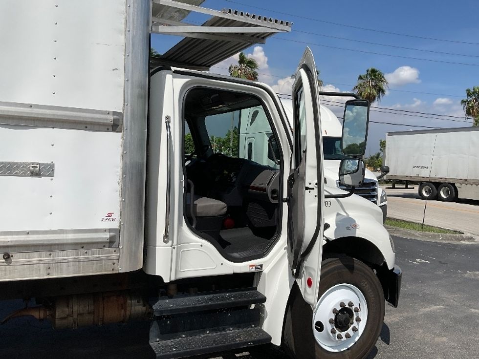 Refrigerated Truck-Light and Medium Duty Trucks-Freightliner-2019-M2-Orlando-FL-260,675\n\t\tmiles-$ 47,500 - Image 20