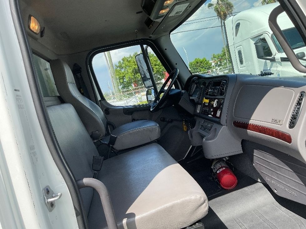 Refrigerated Truck-Light and Medium Duty Trucks-Freightliner-2019-M2-Orlando-FL-260,675\n\t\tmiles-$ 47,500 - Image 22