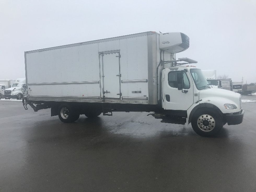 Refrigerated Truck-Light and Medium Duty Trucks-Freightliner-2019-M2-Oshawa-ON-415,031\n\t\tkm-$ 50,000 - Image 1