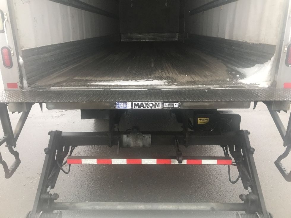 Refrigerated Truck-Light and Medium Duty Trucks-Freightliner-2019-M2-Oshawa-ON-415,031\n\t\tkm-$ 50,000 - Image 9