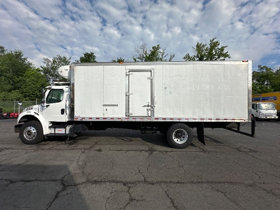 Refrigerated Truck-Light and Medium Duty Trucks-Freightliner-2019-M2-Parsippany-NJ-166,713\n\t\tmiles-$ 44,250 - Image 4