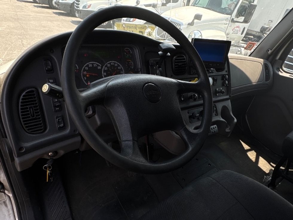 Refrigerated Truck-Light and Medium Duty Trucks-Freightliner-2019-M2-Parsippany-NJ-172,591\n\t\tmiles-$ 37,750 - Image 12