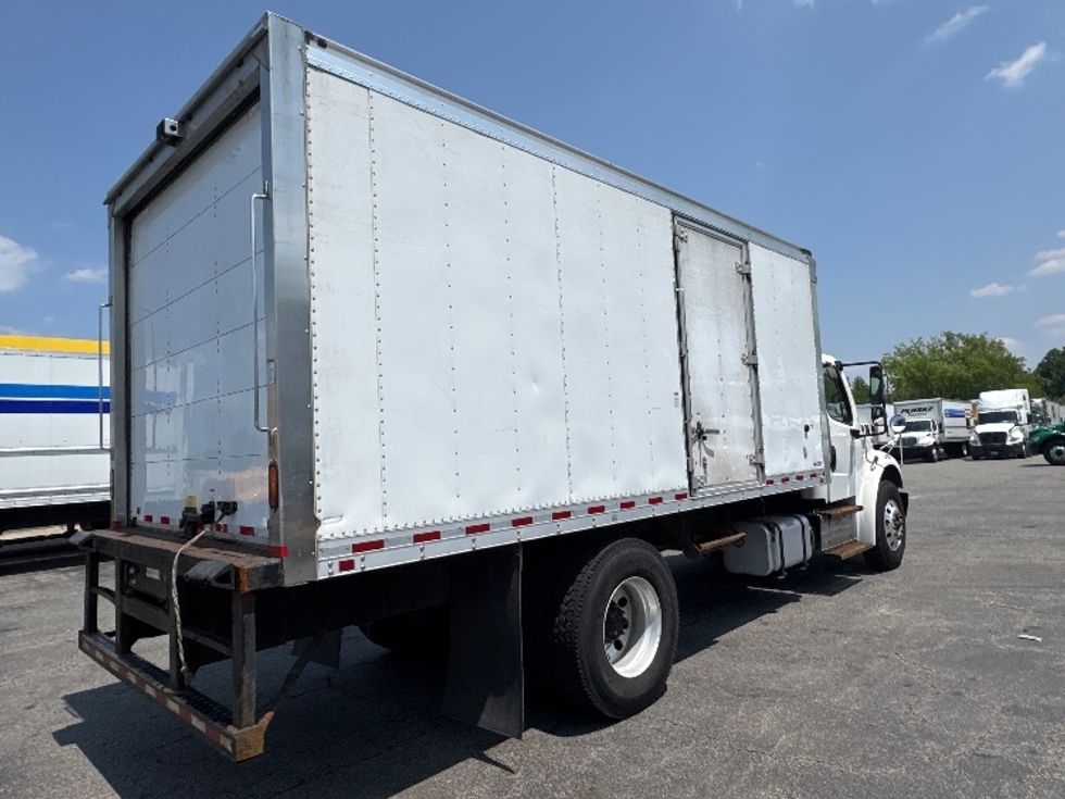 Refrigerated Truck-Light and Medium Duty Trucks-Freightliner-2019-M2-Parsippany-NJ-172,591\n\t\tmiles-$ 37,750 - Image 17