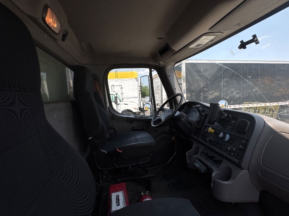 Refrigerated Truck-Light and Medium Duty Trucks-Freightliner-2019-M2-Parsippany-NJ-172,591\n\t\tmiles-$ 37,750 - Image 22
