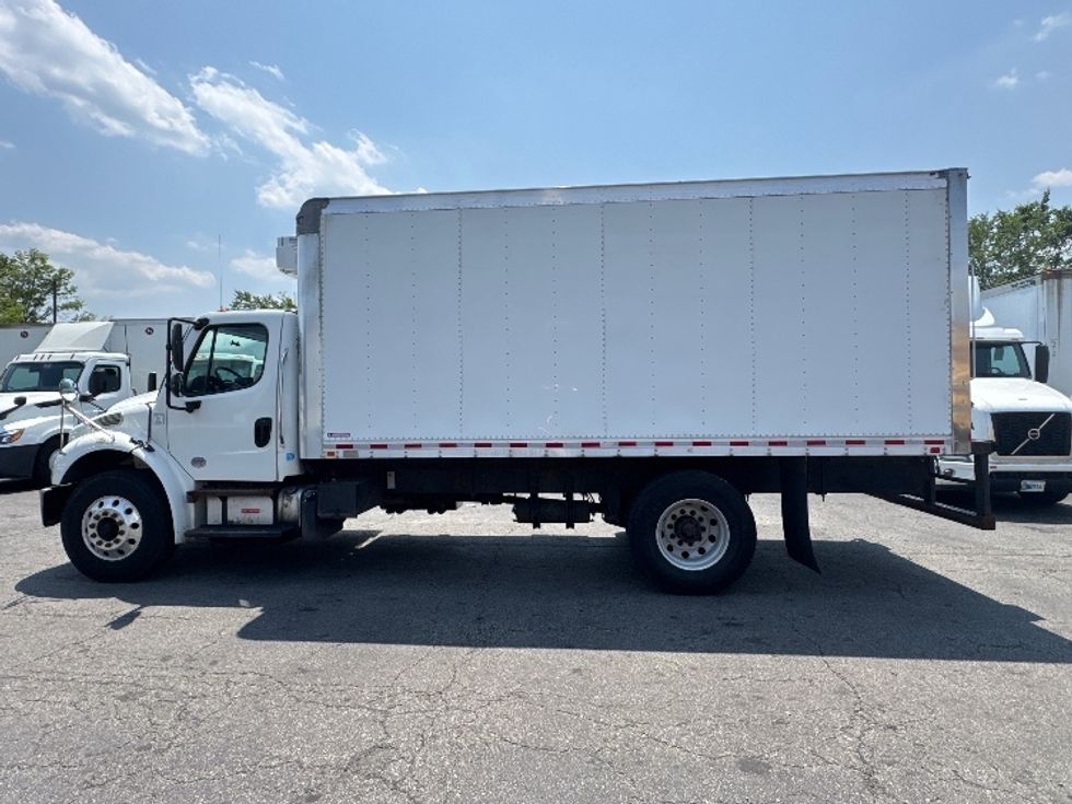 Refrigerated Truck-Light and Medium Duty Trucks-Freightliner-2019-M2-Parsippany-NJ-172,591\n\t\tmiles-$ 37,750 - Image 4