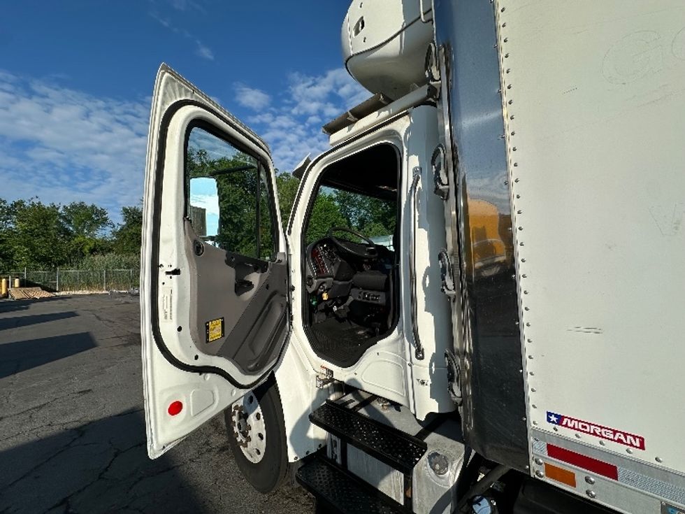 Refrigerated Truck-Light and Medium Duty Trucks-Freightliner-2019-M2-Parsippany-NJ-181,341\n\t\tmiles-$ 42,250 - Image 15