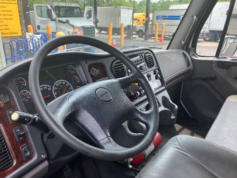 Refrigerated Truck-Light and Medium Duty Trucks-Freightliner-2019-M2-Parsippany-NJ-195,005\n\t\tmiles-$ 41,500 - Image 17