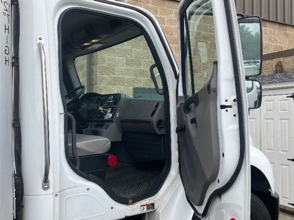 Refrigerated Truck-Light and Medium Duty Trucks-Freightliner-2019-M2-Parsippany-NJ-195,005\n\t\tmiles-$ 41,500 - Image 20