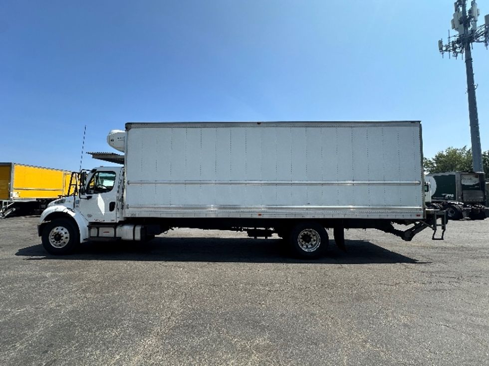 Refrigerated Truck-Light and Medium Duty Trucks-Freightliner-2019-M2-Parsippany-NJ-201,344\n\t\tmiles-$ 38,500 - Image 4