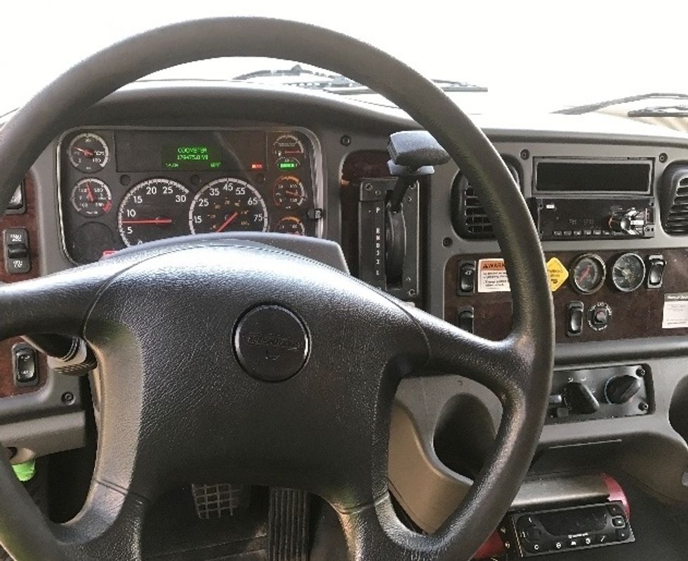 Refrigerated Truck-Light and Medium Duty Trucks-Freightliner-2019-M2-Pensacola-FL-179,481\n\t\tmiles-$ 62,500 - Image 16