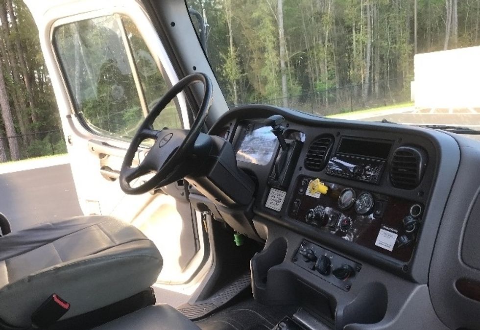 Refrigerated Truck-Light and Medium Duty Trucks-Freightliner-2019-M2-Pensacola-FL-179,481\n\t\tmiles-$ 62,500 - Image 21