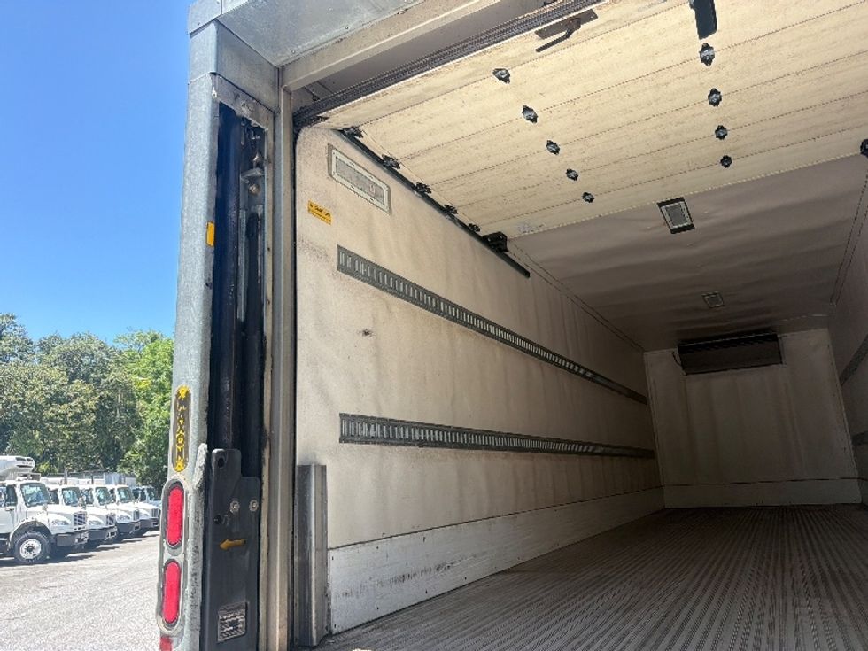 Refrigerated Truck-Light and Medium Duty Trucks-Freightliner-2019-M2-Pensacola-FL-235,329\n\t\tmiles-$ 56,250 - Image 11