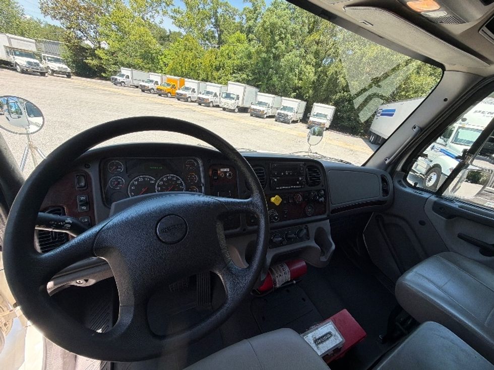Refrigerated Truck-Light and Medium Duty Trucks-Freightliner-2019-M2-Pensacola-FL-235,329\n\t\tmiles-$ 56,250 - Image 18