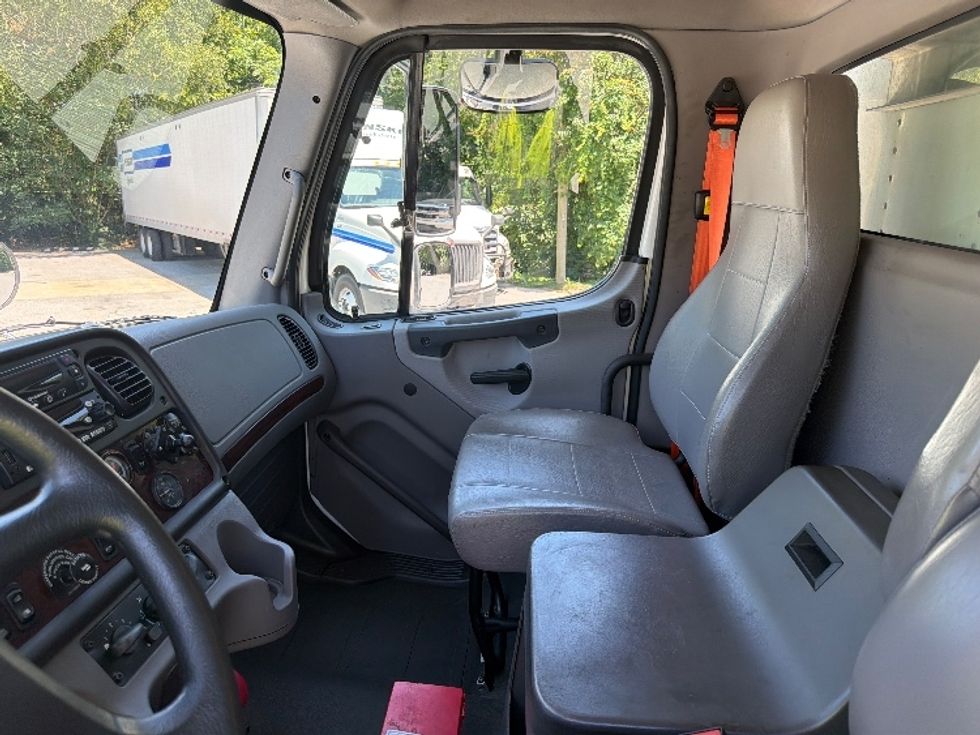 Refrigerated Truck-Light and Medium Duty Trucks-Freightliner-2019-M2-Pensacola-FL-235,329\n\t\tmiles-$ 56,250 - Image 19
