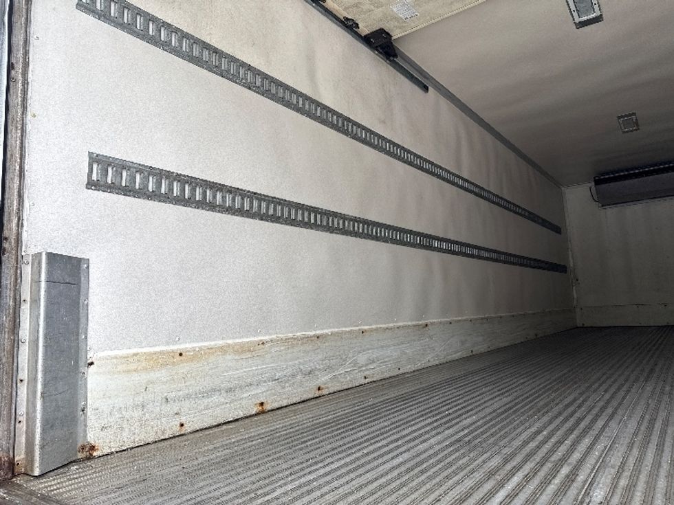 Refrigerated Truck-Light and Medium Duty Trucks-Freightliner-2019-M2-Pensacola-FL-266,223\n\t\tmiles-$ 51,250 - Image 11