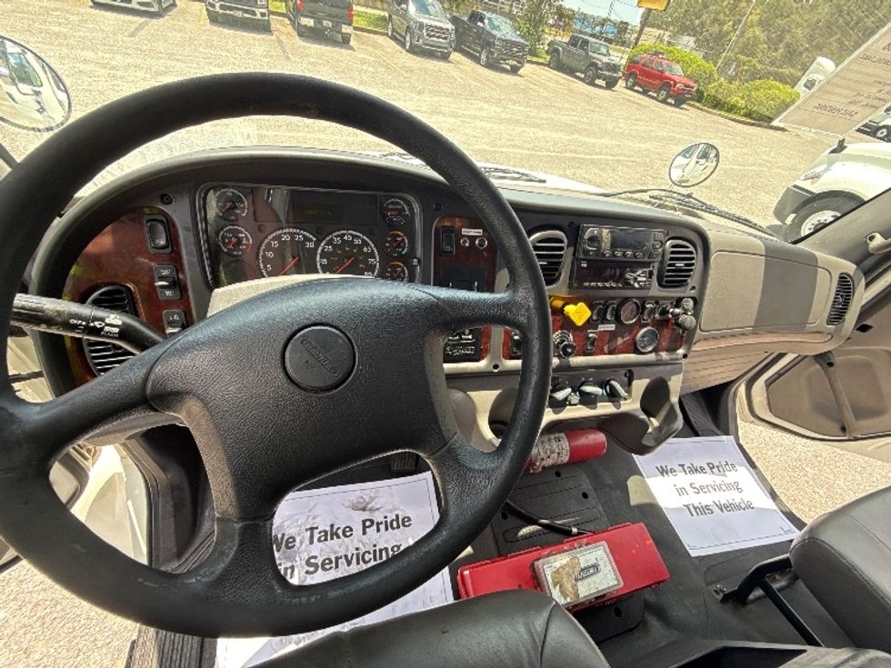 Refrigerated Truck-Light and Medium Duty Trucks-Freightliner-2019-M2-Pensacola-FL-266,223\n\t\tmiles-$ 51,250 - Image 18