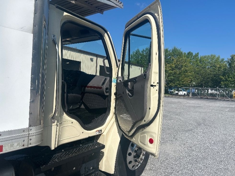 Refrigerated Truck-Light and Medium Duty Trucks-Freightliner-2019-M2-Pensacola-FL-316,541\n\t\tmiles-$ 30,750 - Image 19