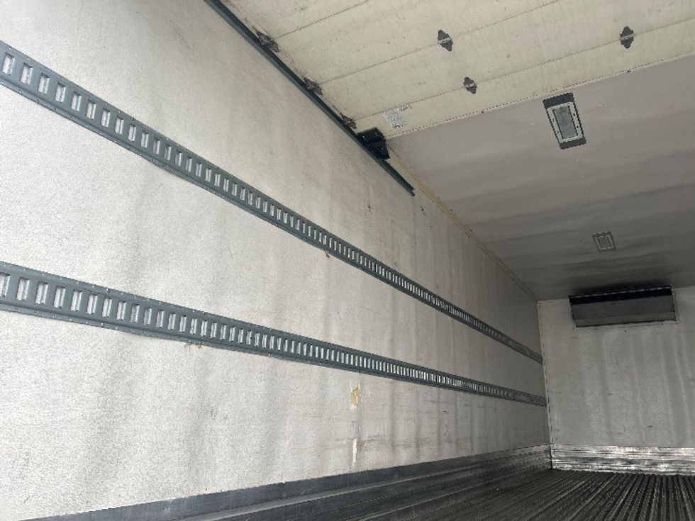 Refrigerated Truck-Light and Medium Duty Trucks-Freightliner-2019-M2-Philadelphia-PA-179,265\n\t\tmiles-$ 55,750 - Image 11