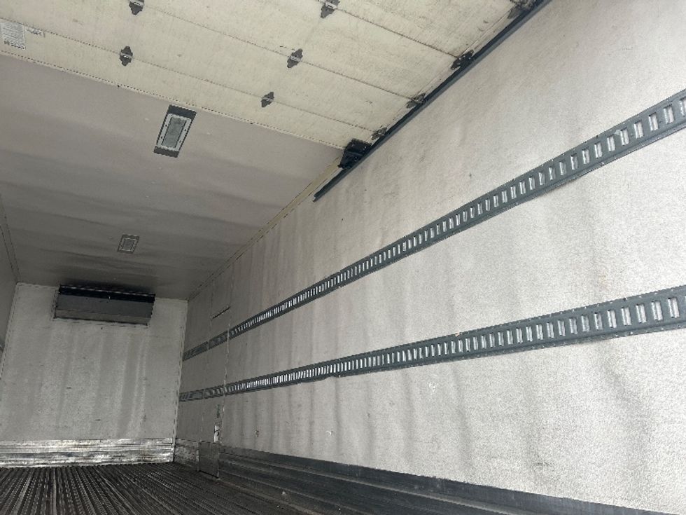 Refrigerated Truck-Light and Medium Duty Trucks-Freightliner-2019-M2-Philadelphia-PA-179,265\n\t\tmiles-$ 55,750 - Image 12